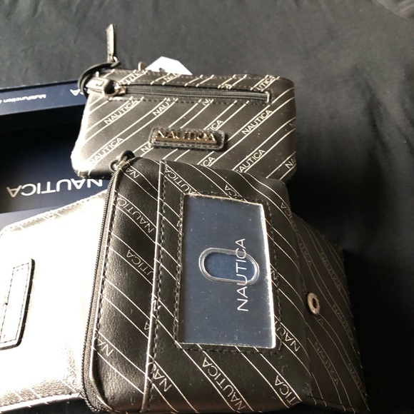 Nautica multifunction and coin purse - Picture 3 of 5